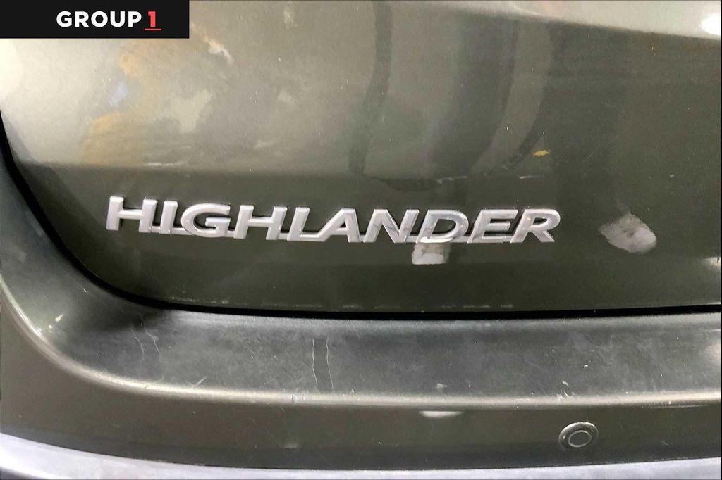used 2016 Toyota Highlander car, priced at $21,499