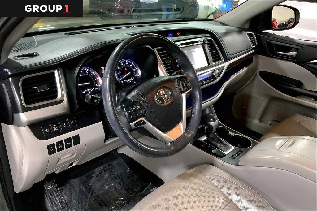 used 2016 Toyota Highlander car, priced at $21,499