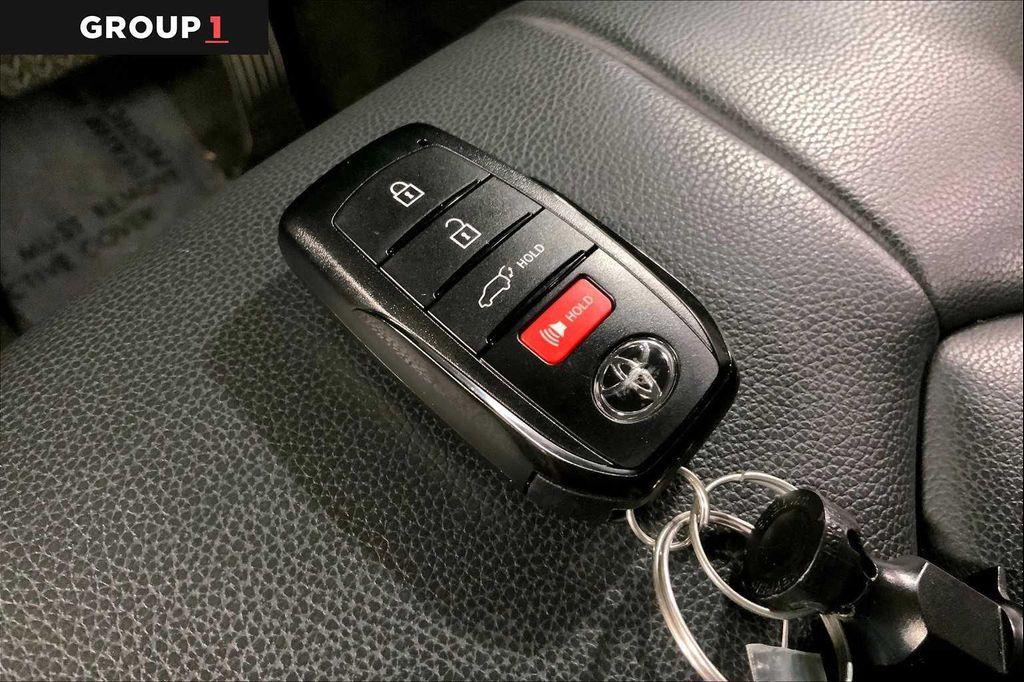 used 2024 Toyota Highlander car, priced at $44,997