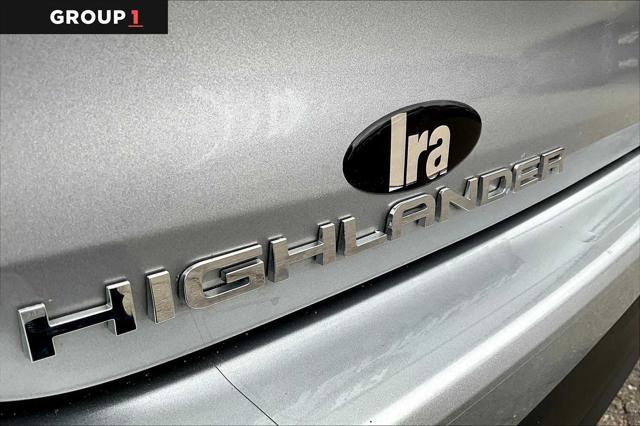used 2022 Toyota Highlander car, priced at $33,732
