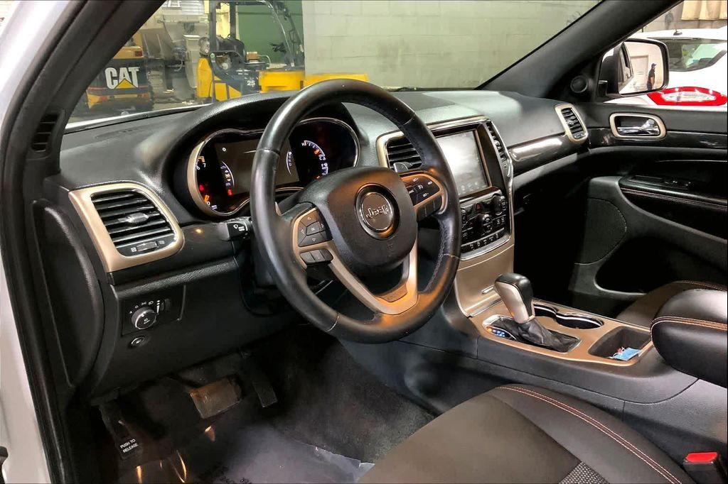 used 2016 Jeep Grand Cherokee car, priced at $15,587