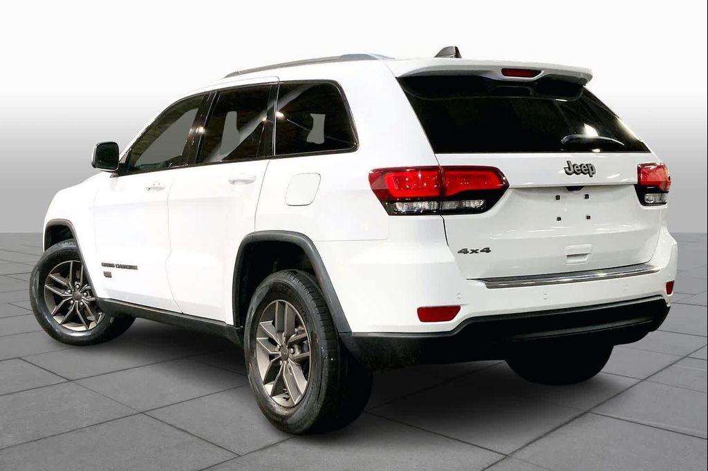 used 2016 Jeep Grand Cherokee car, priced at $15,587