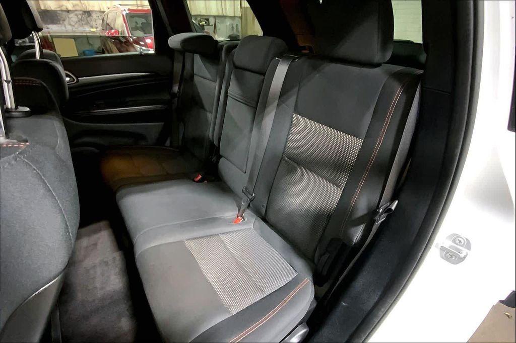 used 2016 Jeep Grand Cherokee car, priced at $15,587