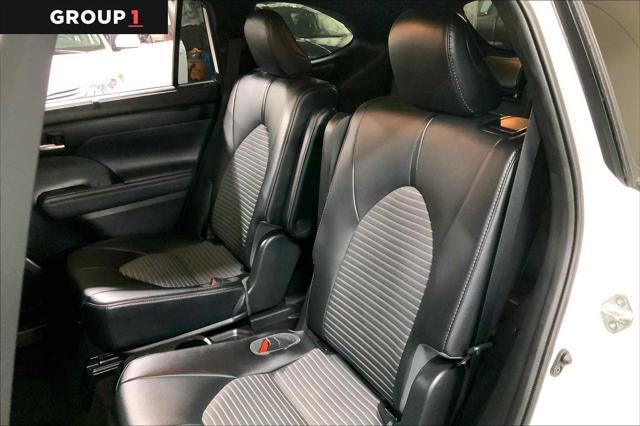 used 2021 Toyota Highlander car, priced at $34,447