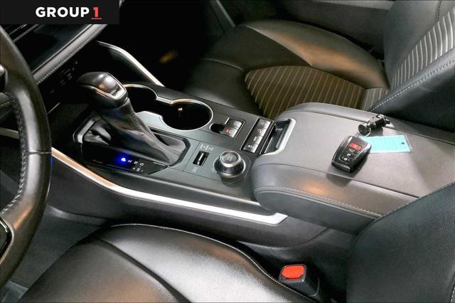 used 2021 Toyota Highlander car, priced at $34,447