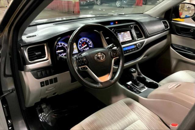 used 2015 Toyota Highlander car, priced at $19,247