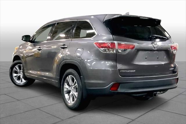 used 2015 Toyota Highlander car, priced at $19,247