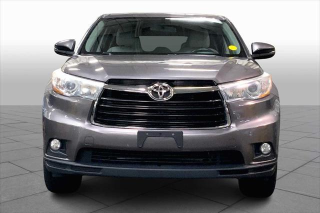 used 2015 Toyota Highlander car, priced at $19,247