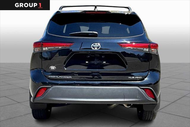 used 2022 Toyota Highlander car, priced at $38,167