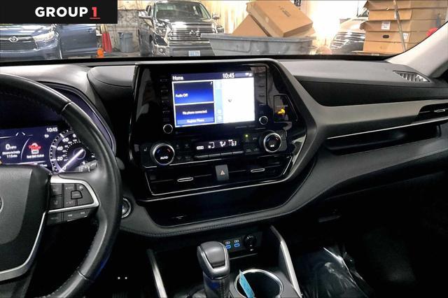 used 2022 Toyota Highlander car, priced at $38,167