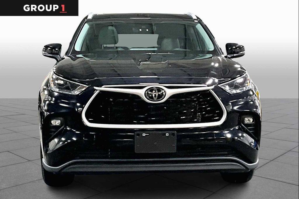 used 2024 Toyota Highlander car, priced at $43,947
