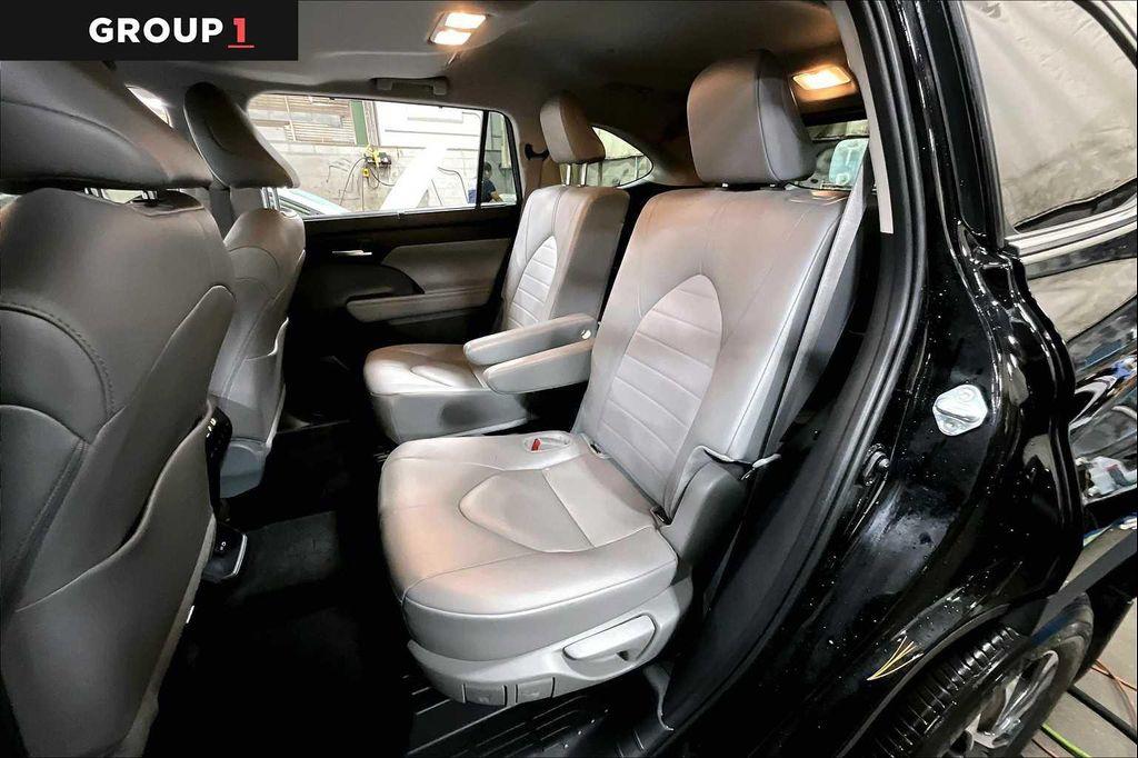 used 2024 Toyota Highlander car, priced at $43,947