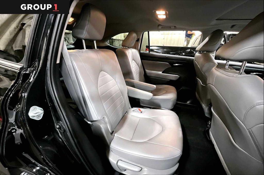 used 2024 Toyota Highlander car, priced at $43,947