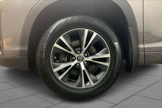 used 2018 Toyota Highlander car, priced at $25,197