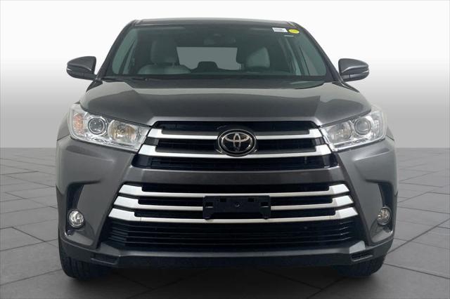 used 2018 Toyota Highlander car, priced at $25,197