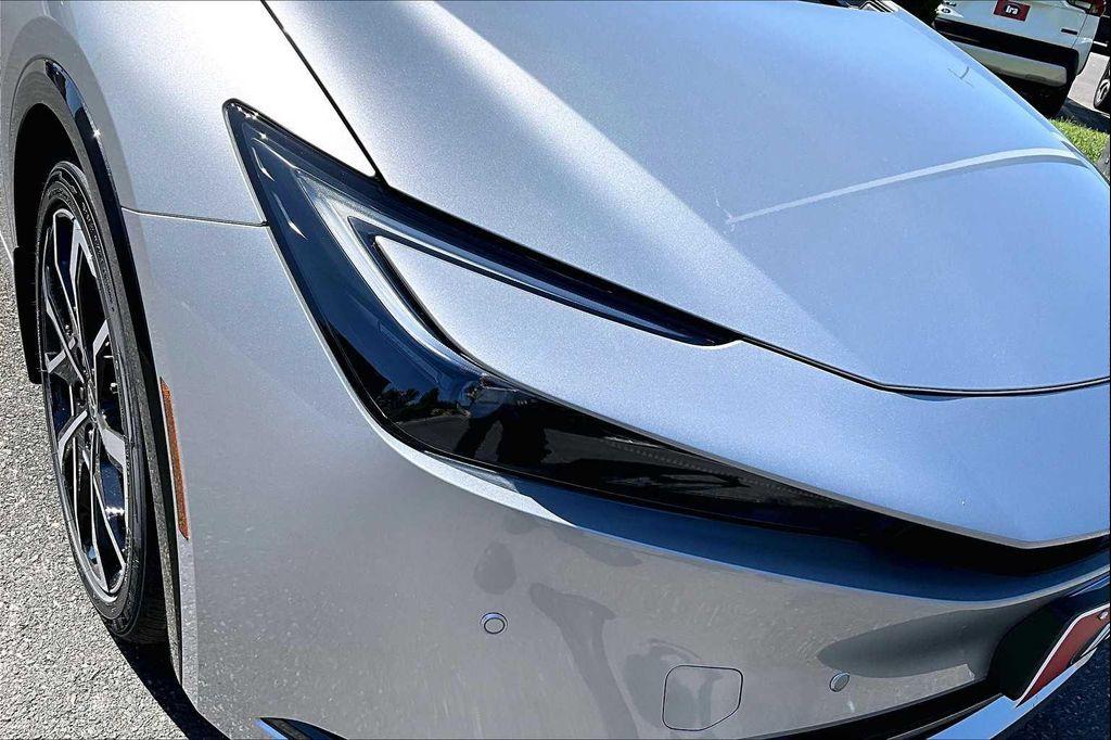 new 2025 Toyota Prius Plug-In Hybrid car, priced at $37,975
