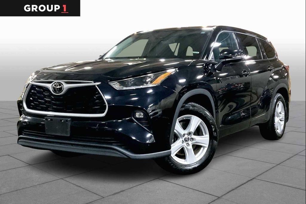 used 2021 Toyota Highlander car, priced at $31,034
