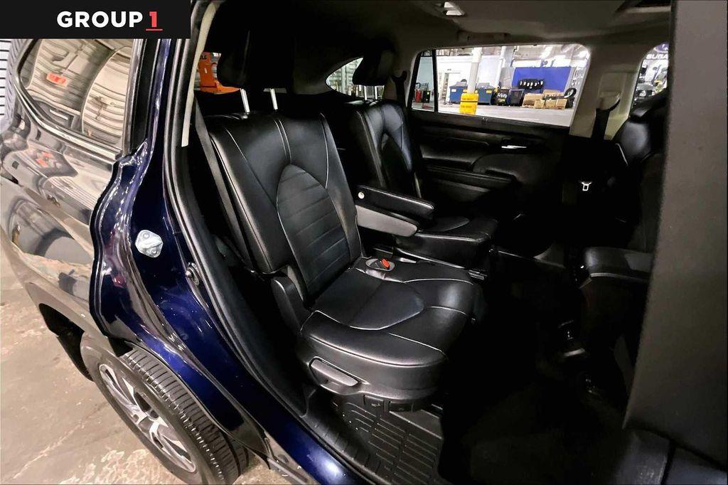 used 2022 Toyota Highlander car, priced at $36,938