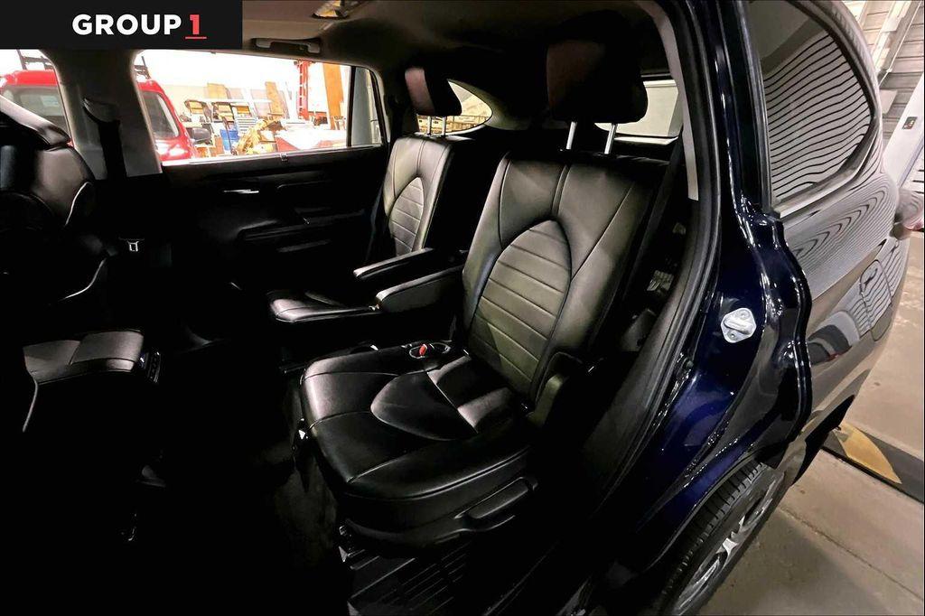 used 2022 Toyota Highlander car, priced at $36,938