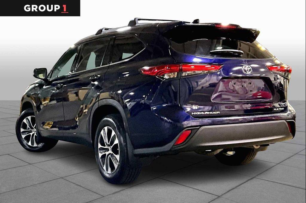 used 2022 Toyota Highlander car, priced at $36,938
