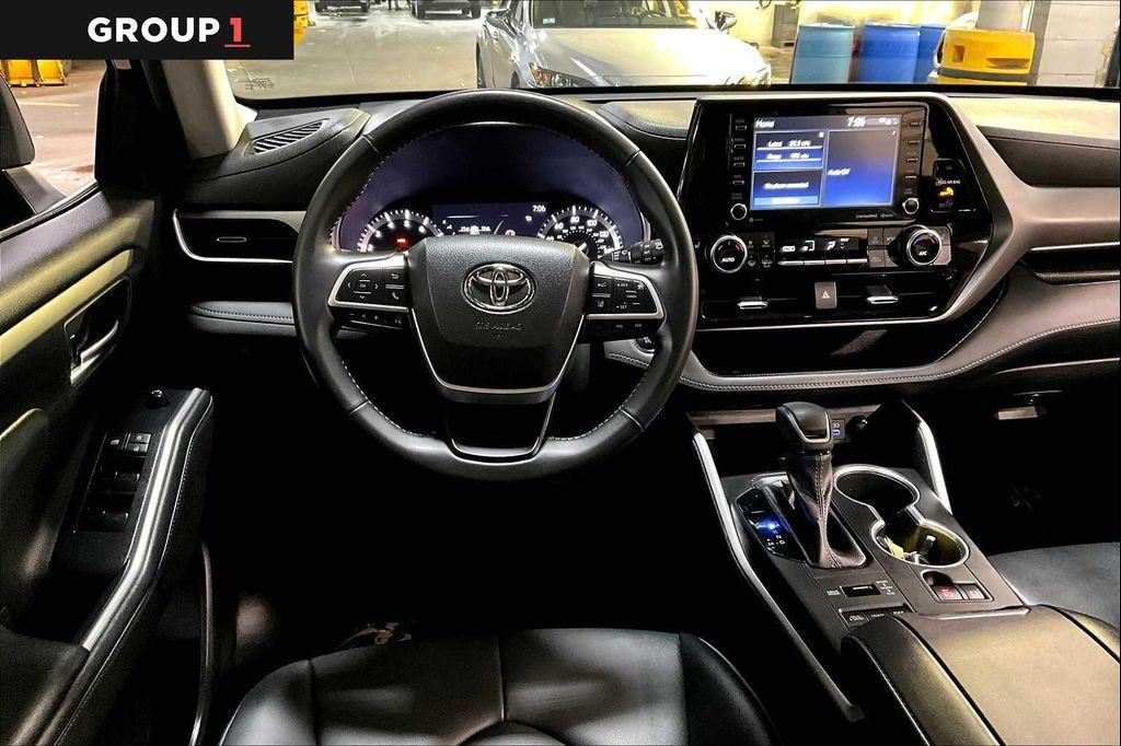 used 2022 Toyota Highlander car, priced at $36,938