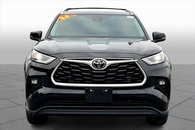 used 2024 Toyota Highlander car, priced at $43,148