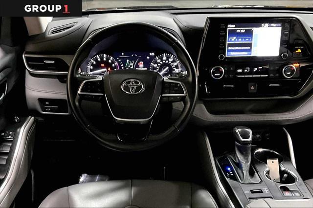 used 2021 Toyota Highlander car, priced at $36,032