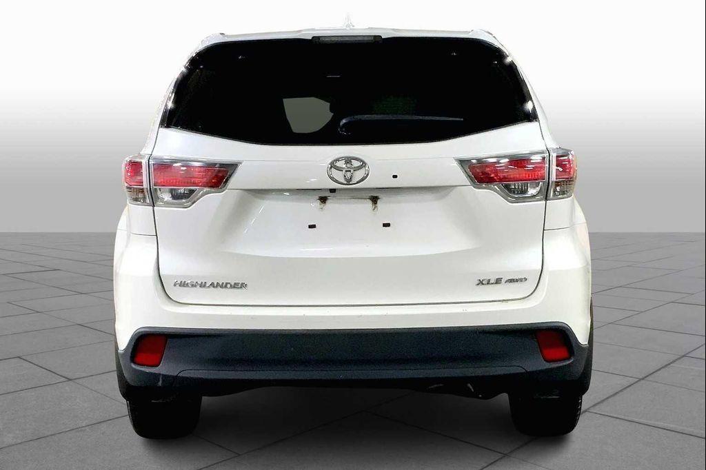 used 2015 Toyota Highlander car, priced at $17,167