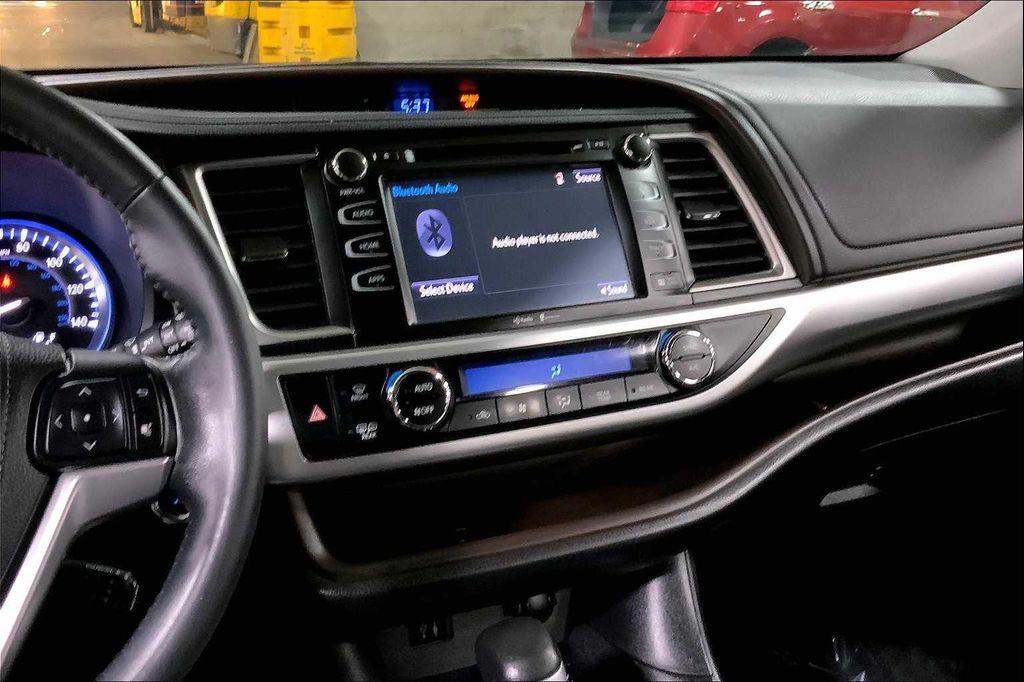 used 2015 Toyota Highlander car, priced at $17,167