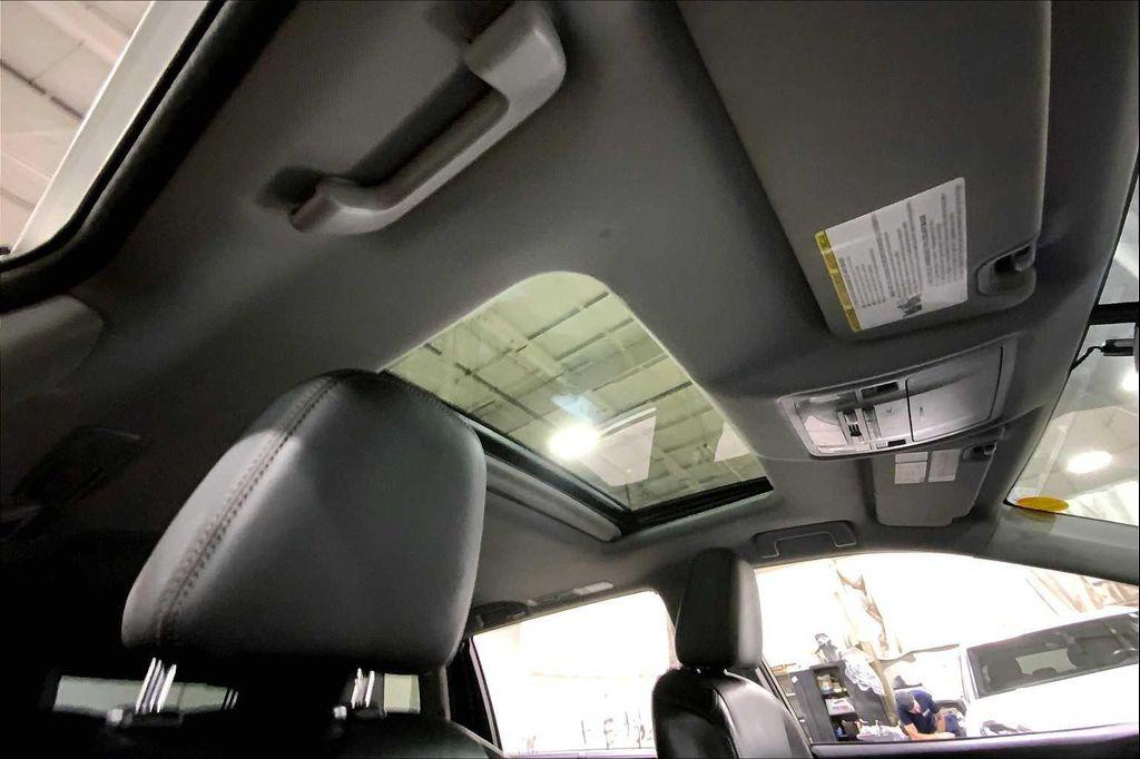 used 2015 Toyota Highlander car, priced at $17,167