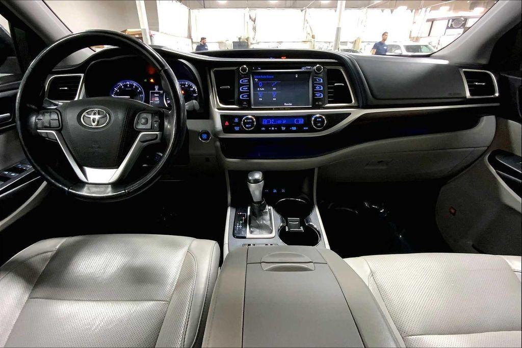 used 2016 Toyota Highlander car, priced at $23,677