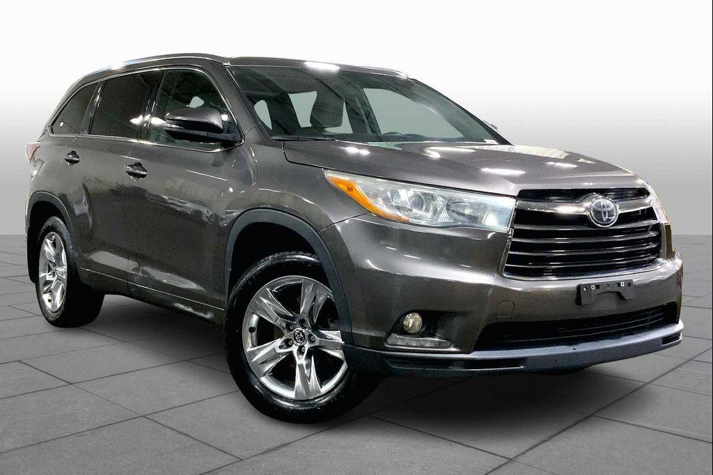 used 2016 Toyota Highlander car, priced at $23,677