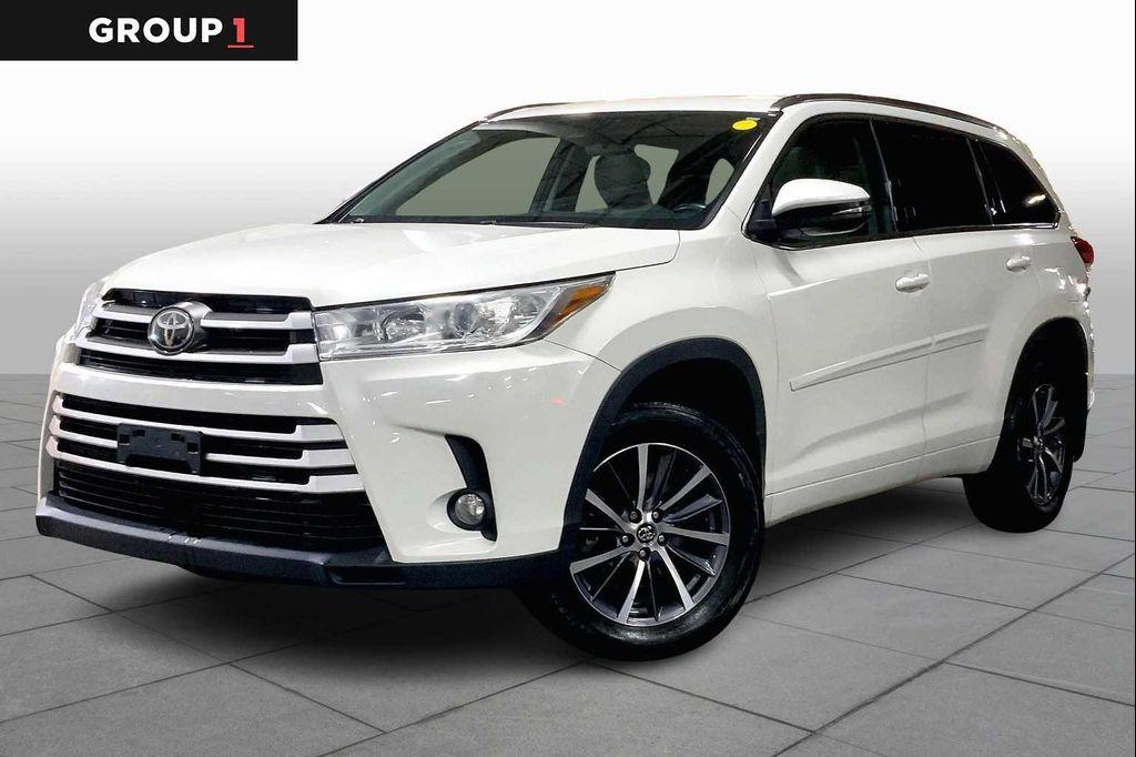 used 2017 Toyota Highlander car, priced at $23,877