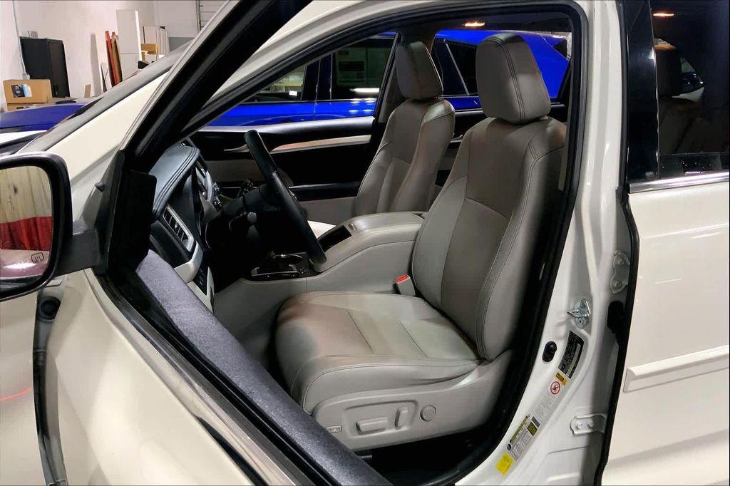 used 2017 Toyota Highlander car, priced at $23,877