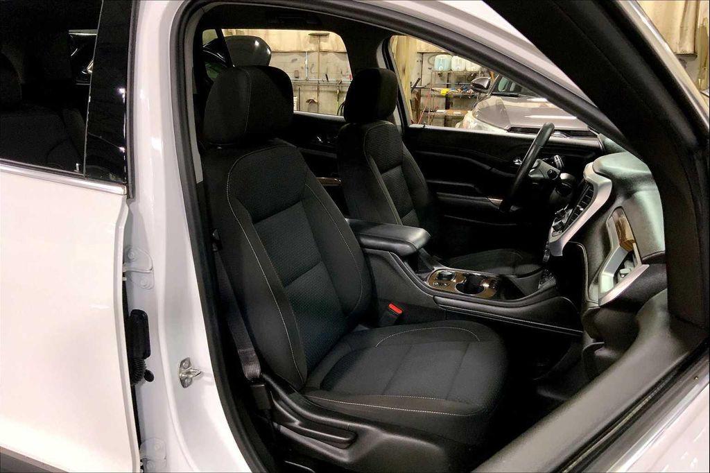 used 2022 GMC Acadia car, priced at $22,977