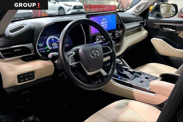 used 2024 Toyota Highlander Hybrid car, priced at $52,747