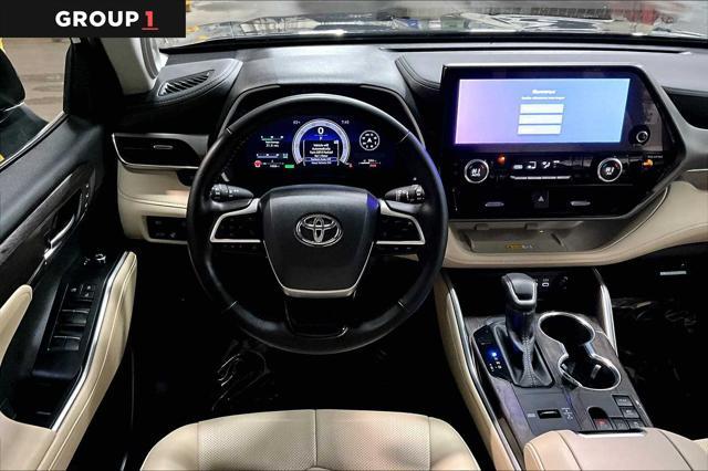 used 2024 Toyota Highlander Hybrid car, priced at $52,747