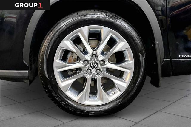 used 2024 Toyota Highlander Hybrid car, priced at $52,747
