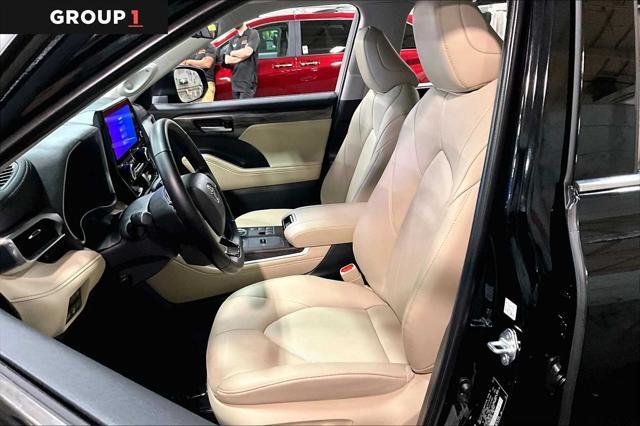 used 2024 Toyota Highlander Hybrid car, priced at $52,747