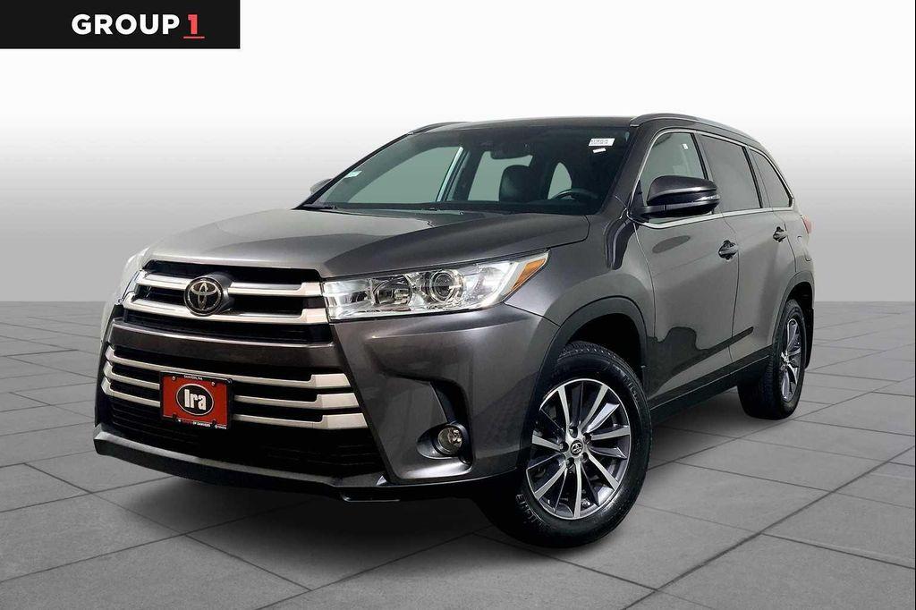 used 2019 Toyota Highlander car, priced at $33,997