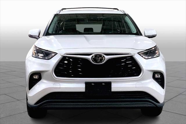 used 2022 Toyota Highlander car, priced at $34,549