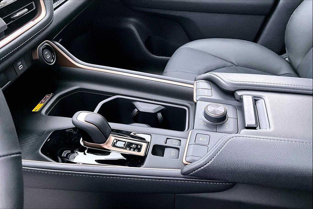 new 2025 Toyota Grand Highlander Hybrid car, priced at $61,393