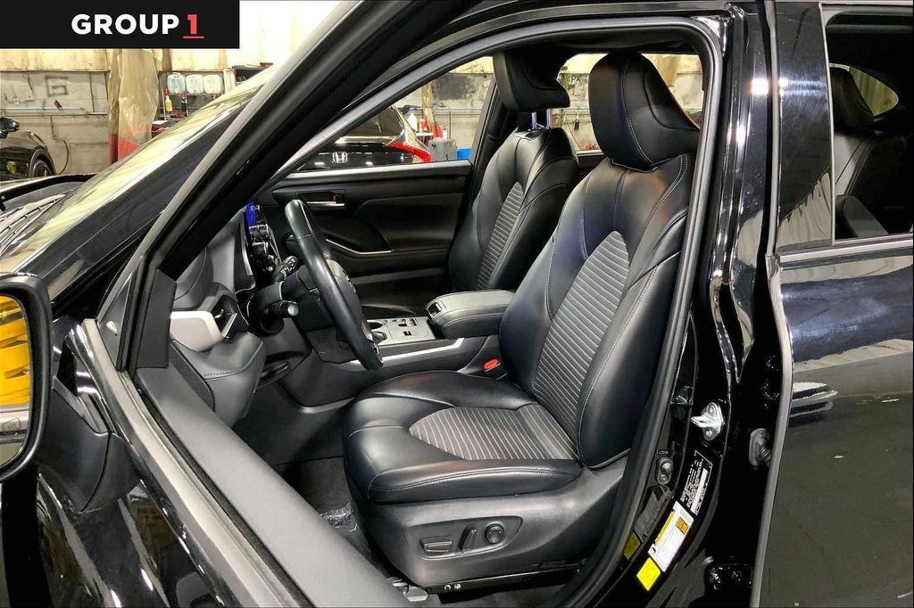 used 2023 Toyota Highlander car, priced at $39,797