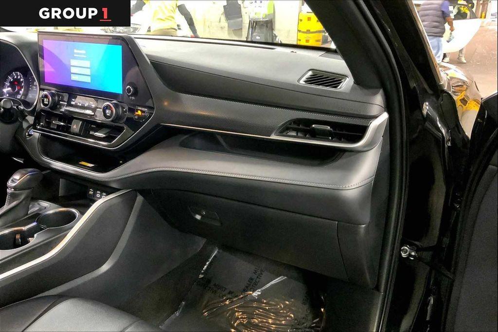 used 2023 Toyota Highlander car, priced at $39,797