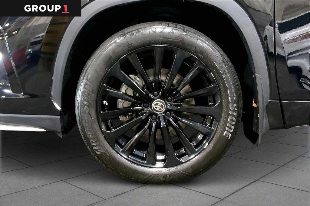 used 2023 Toyota Highlander car, priced at $39,797