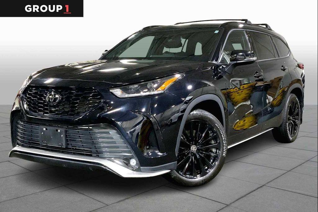 used 2023 Toyota Highlander car, priced at $39,797