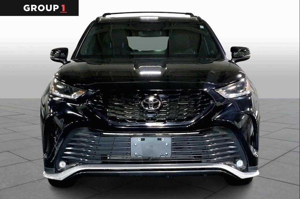 used 2023 Toyota Highlander car, priced at $39,797