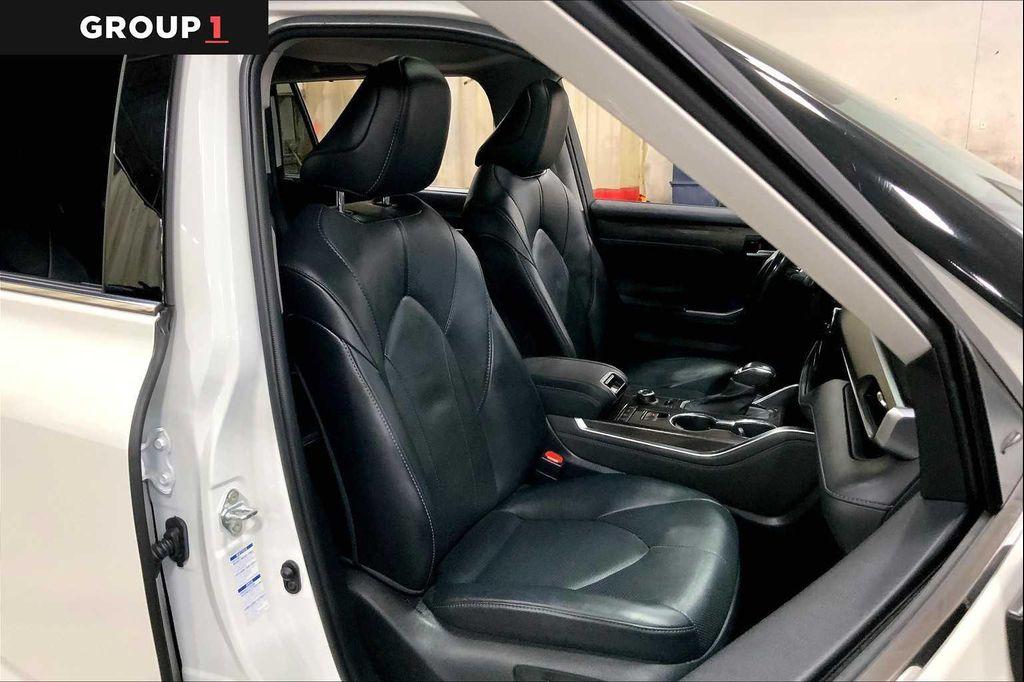 used 2021 Toyota Highlander car, priced at $35,477