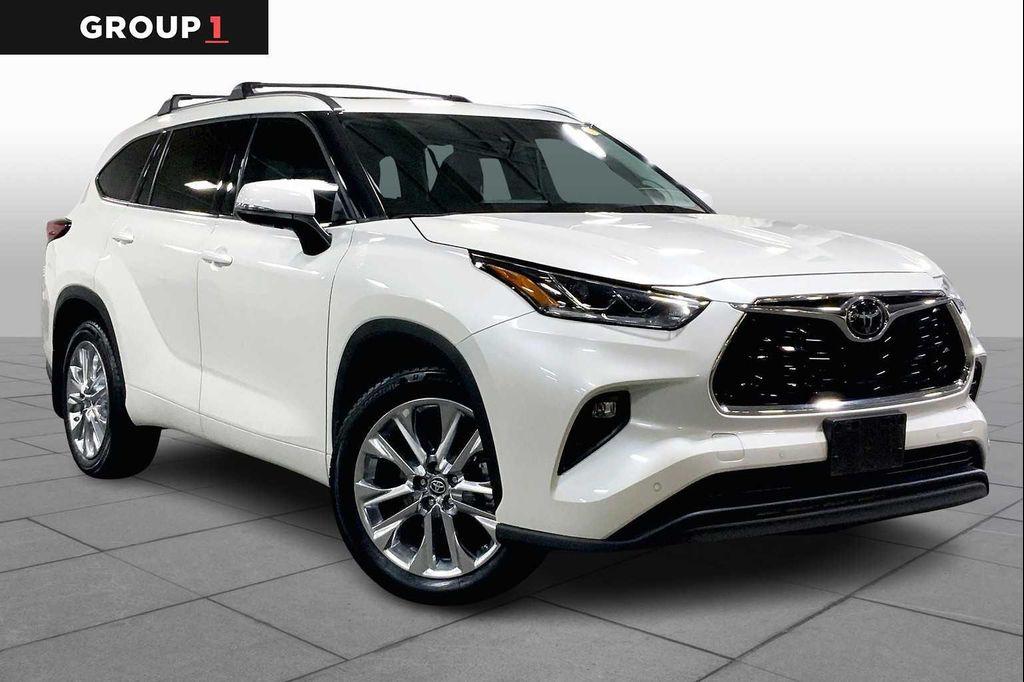 used 2021 Toyota Highlander car, priced at $35,477