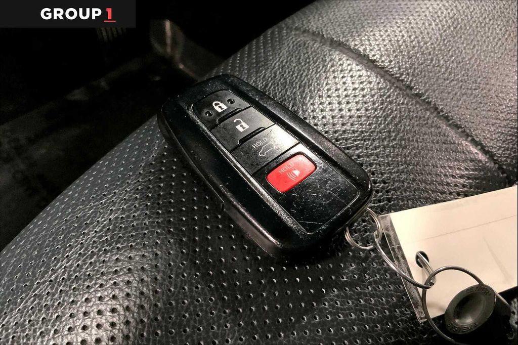used 2021 Toyota Highlander car, priced at $35,477